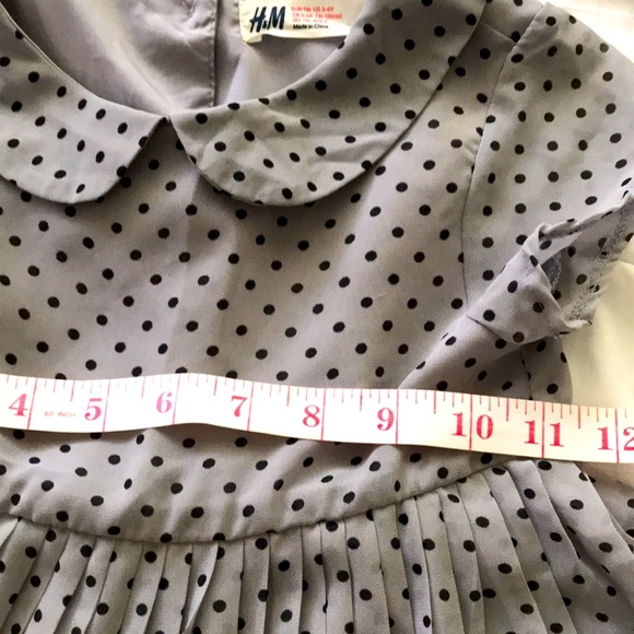 H&M girls pleated dress. Gray & black. Size 5-6y - Picture 10 of 12